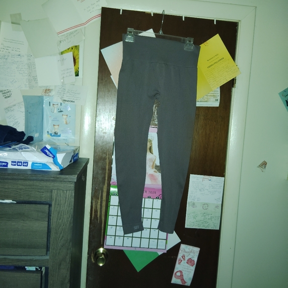 SET ACTIVE Seamless Ribbed Leggings - Large - Picture 6 of 9